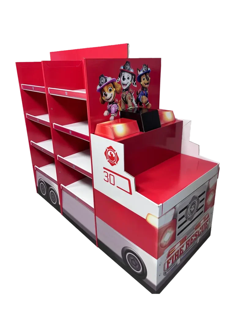 Egyedi hullámkarton tűzoltóautó formájú display, játékszer POS megjelenítő állvány kiskereskedelembe